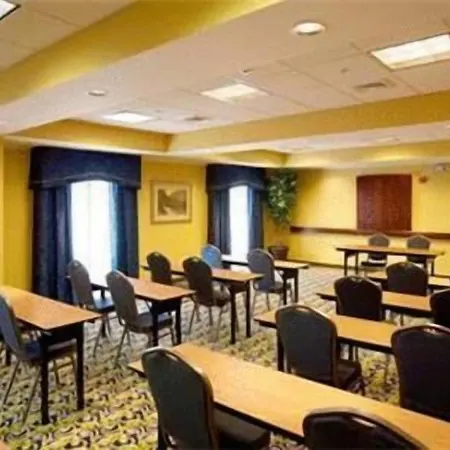 Hampton Inn & Suites Lake Wales-3